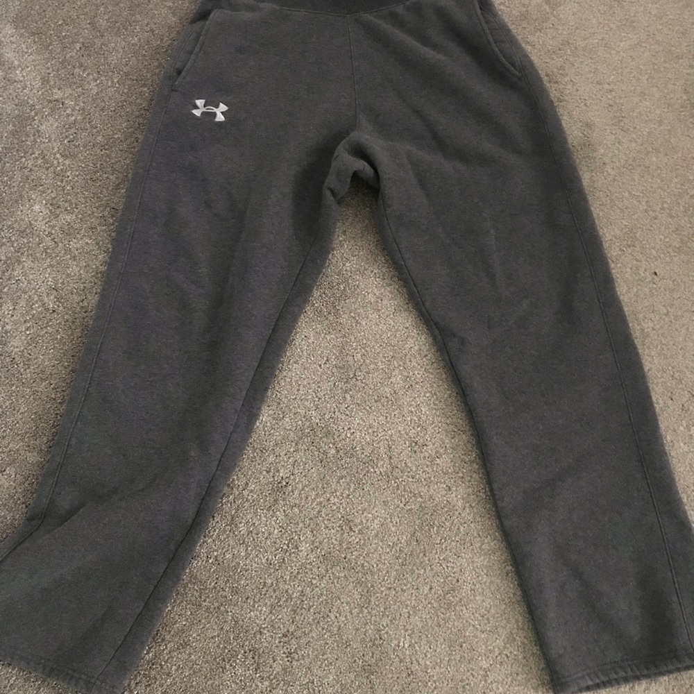 Men’s large under armour sweat pants